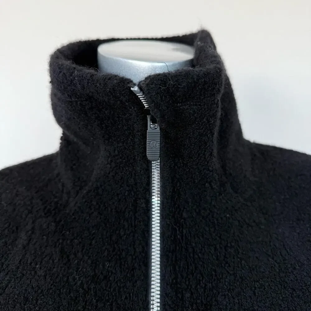 Lululemon Athletica women sherpa jacket size 6 - Picture 3 of 7